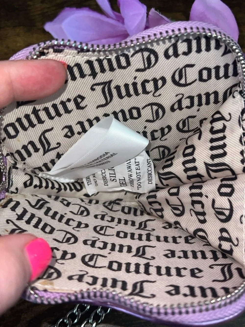 NWOT Juicy Couture Lavender Heart Wristlet with Rhinestone and Pearl Logo - Picture 4 of 5